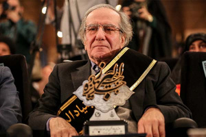 تقدیر از دکتر درخشان به عنوان دانشمند برتر پنجاه و ششمین جایزه بنیاد « البرز »