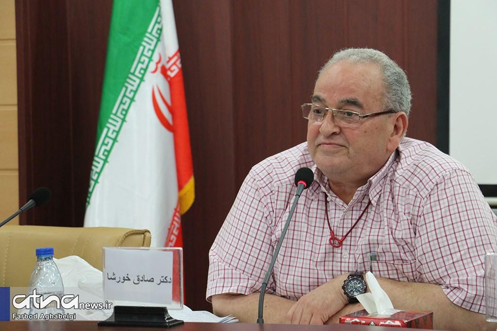 دکتر صادق خورشا برنده بخش ترجمه فارسی به عربی ششمین جایزه شیخ حمد در قطر